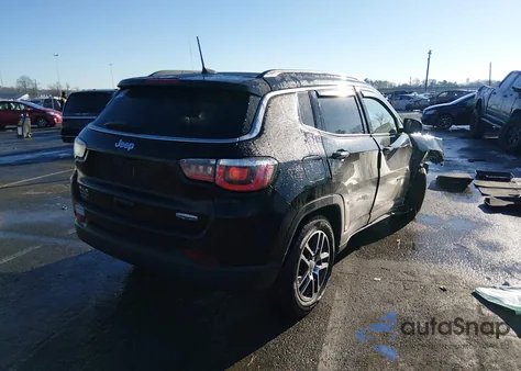 2019 Jeep Compass Latitude 4X4 from USA, damaged, VIN 3C4NJDBB2KT760929